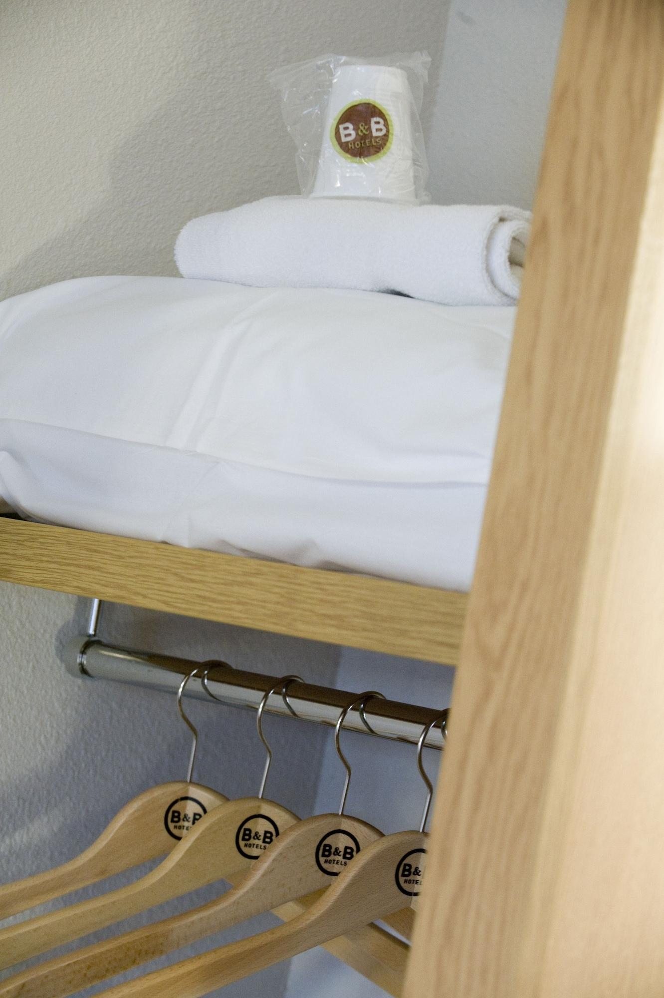 B&B Hotel Rennes Ouest Villejean ภายนอก รูปภาพ