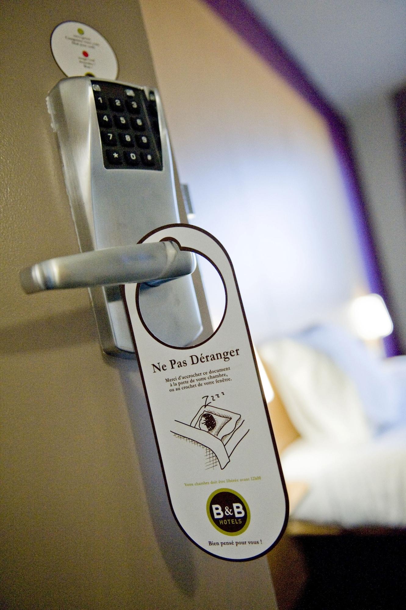 B&B Hotel Rennes Ouest Villejean ภายนอก รูปภาพ