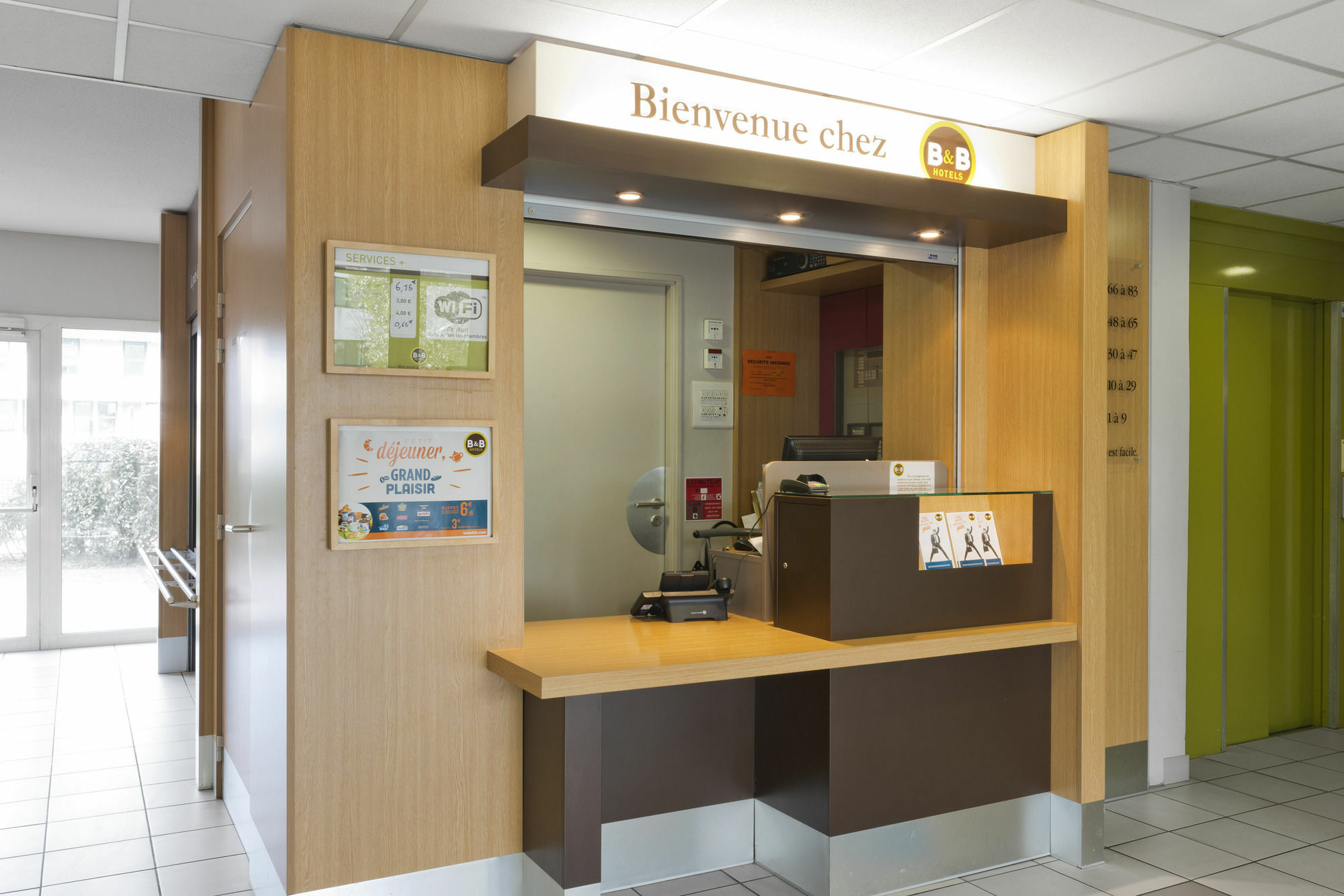 B&B Hotel Rennes Ouest Villejean ภายนอก รูปภาพ