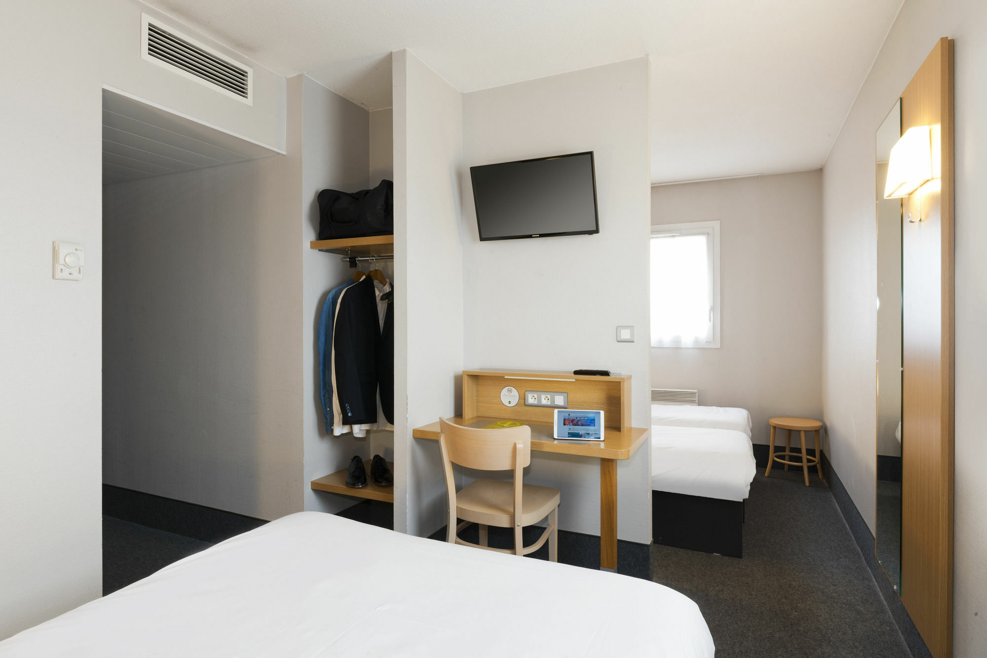B&B Hotel Rennes Ouest Villejean ภายนอก รูปภาพ