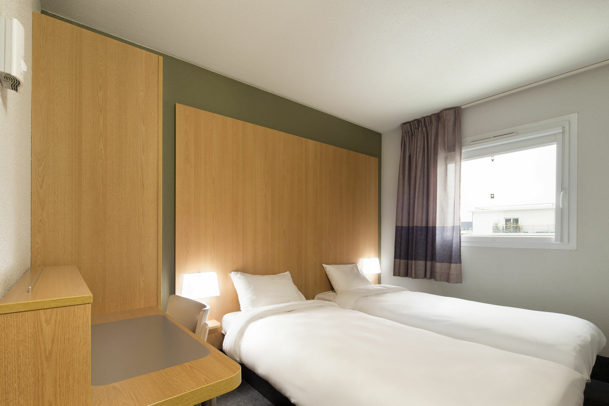 B&B Hotel Rennes Ouest Villejean ภายนอก รูปภาพ