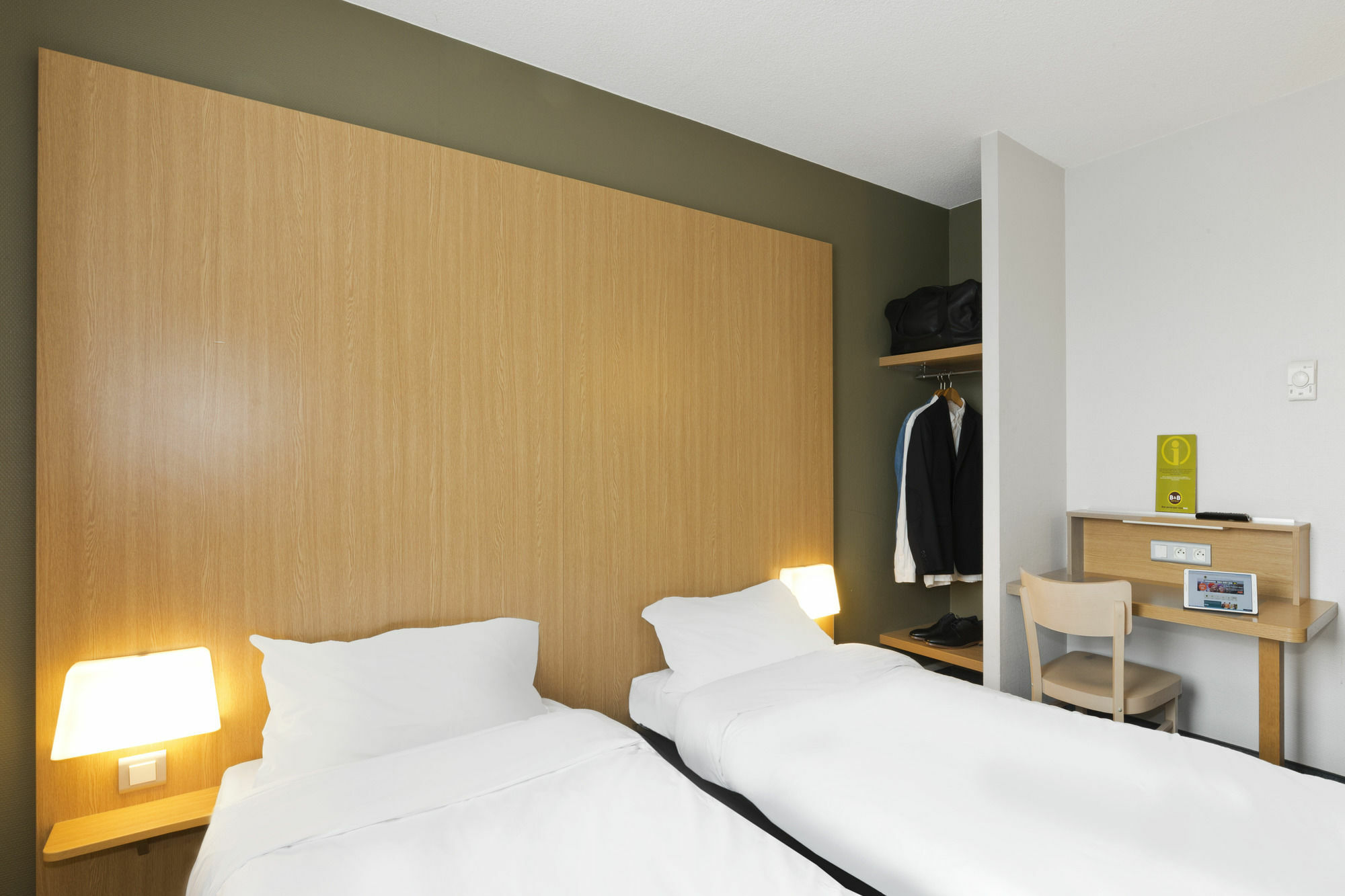 B&B Hotel Rennes Ouest Villejean ภายนอก รูปภาพ