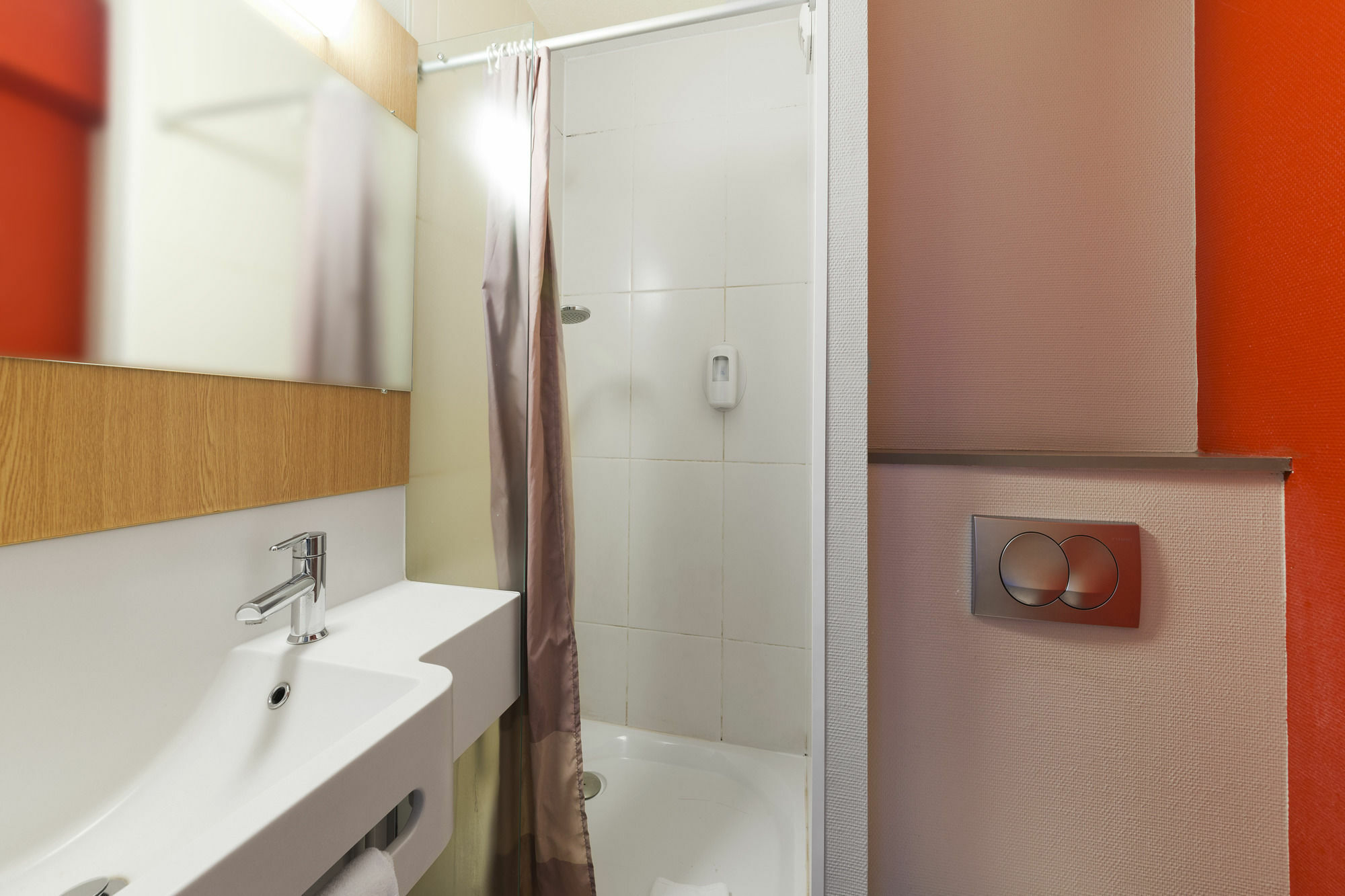 B&B Hotel Rennes Ouest Villejean ภายนอก รูปภาพ
