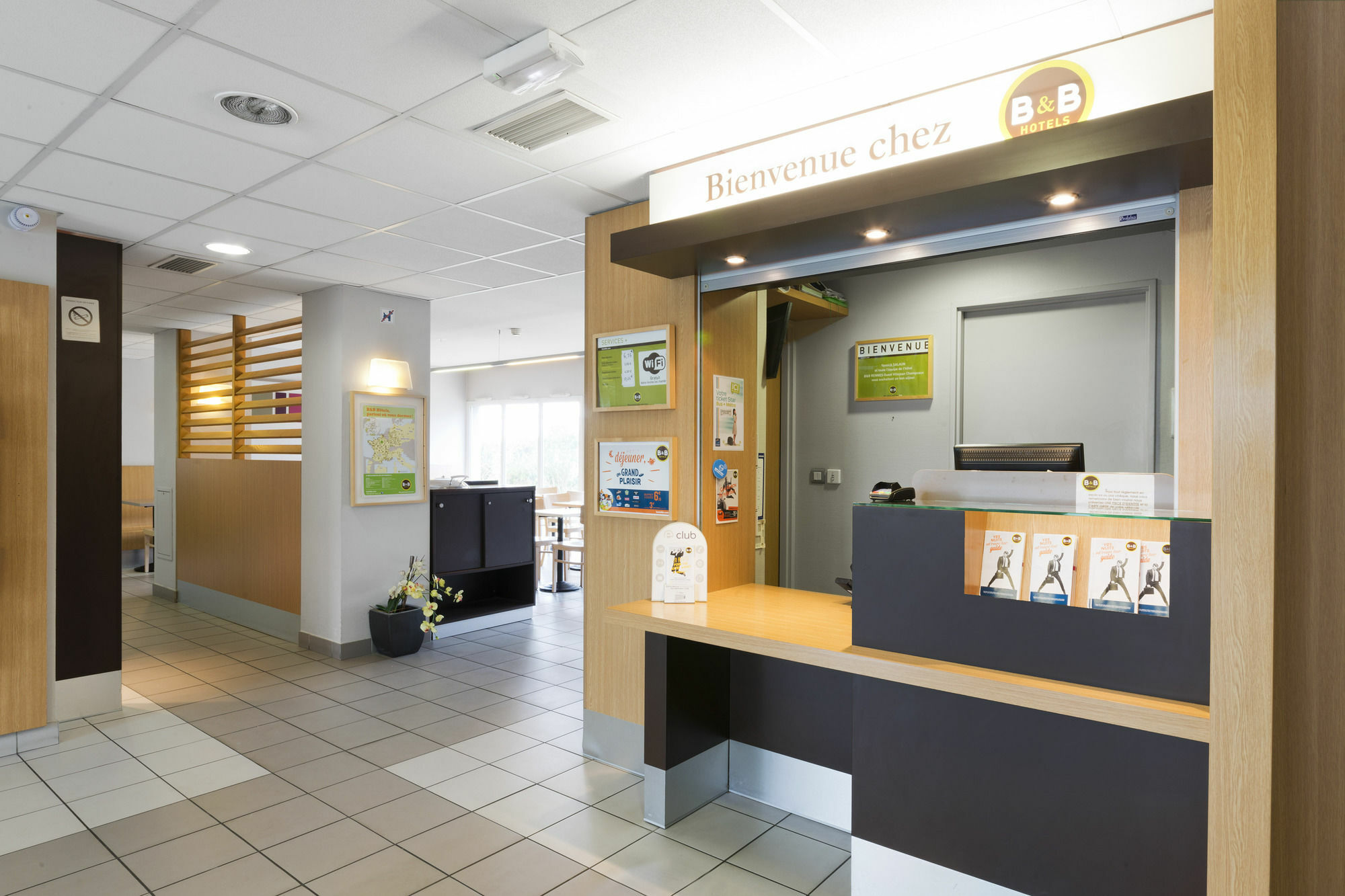 B&B Hotel Rennes Ouest Villejean ภายนอก รูปภาพ