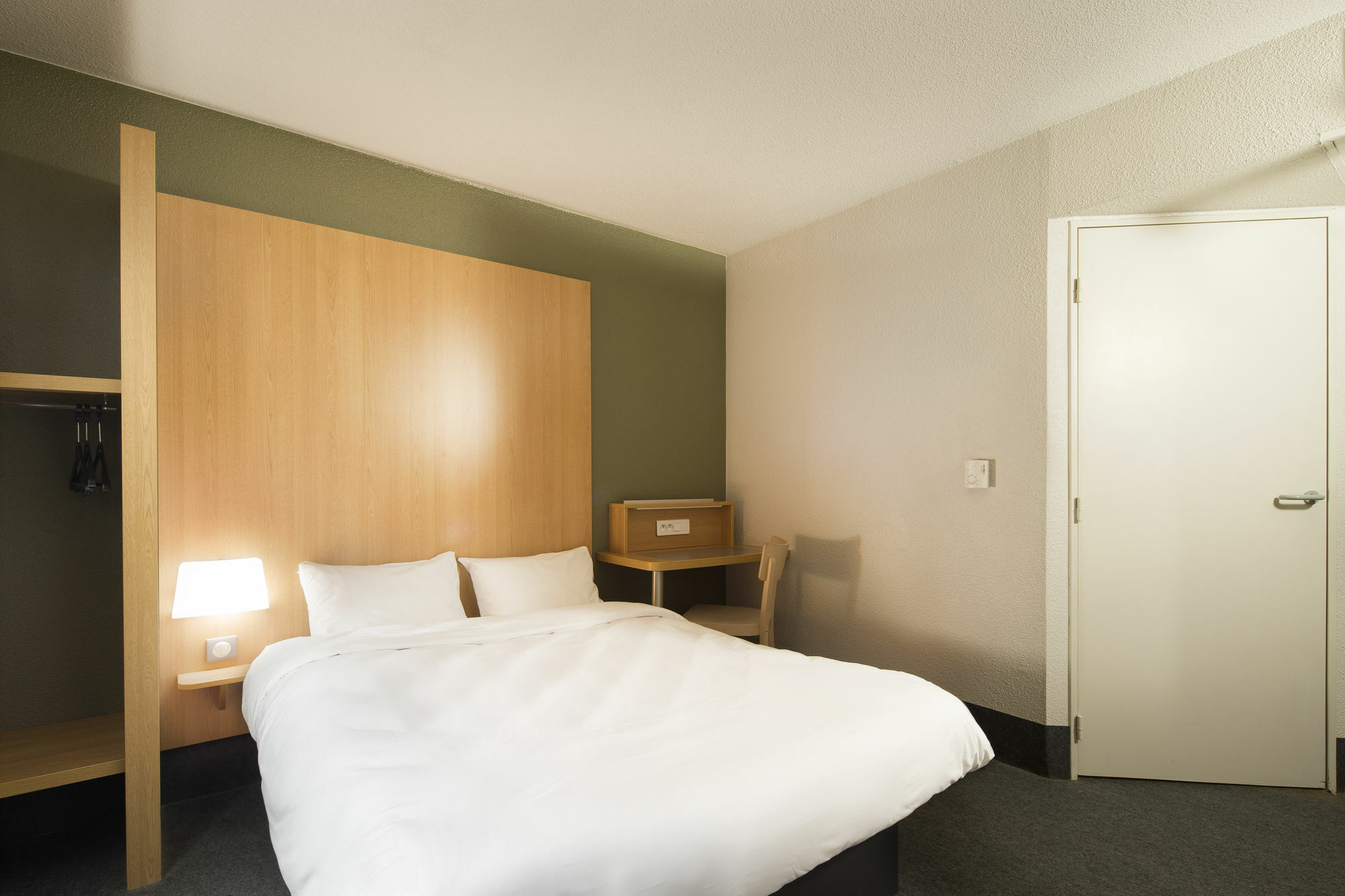 B&B Hotel Rennes Ouest Villejean ภายนอก รูปภาพ